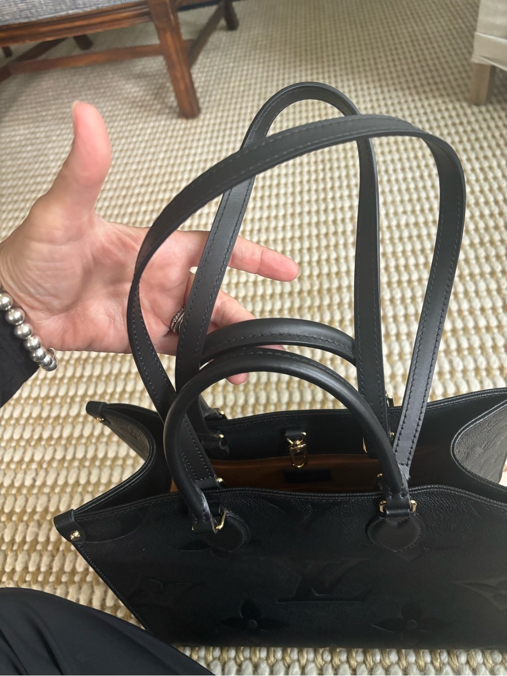 Authentic Louis Vuitton OnTheGo MM Monogram Empreinte Black Like New - Picture 14 of 15